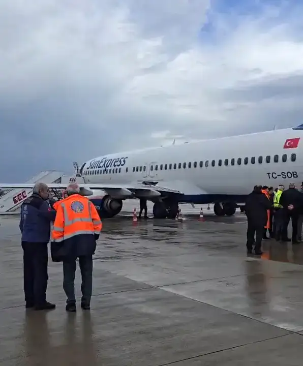 Antalya Havalimanı'nda Korkutan Uçak Kazası 1